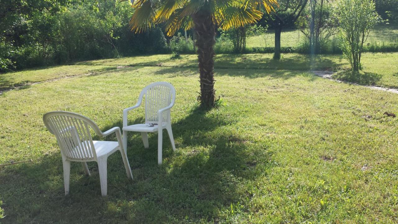 Bed and Breakfast Le Curieux De Conques Saint-Cyprien-sur-Dourdou Exterior foto